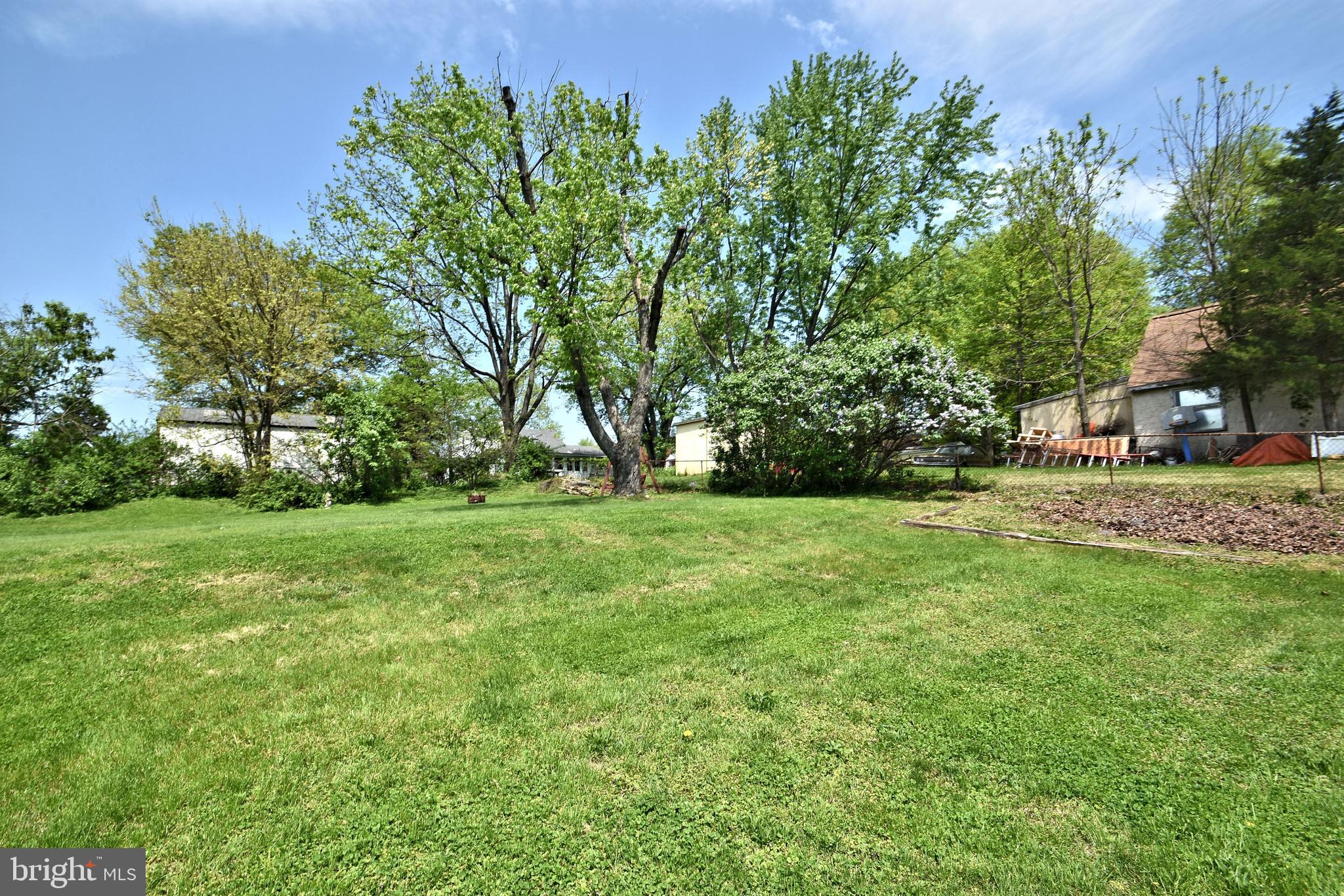 1391 Hilltop Road Pottstown, PA 19464 - Photo 22 of 25 Back Yard