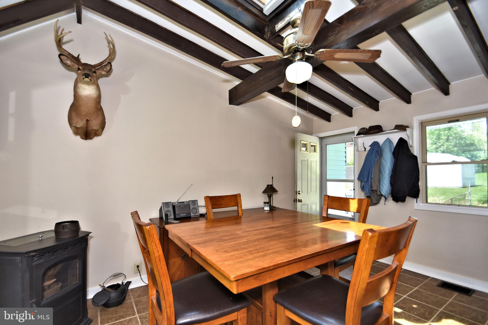1391 Hilltop Road Pottstown, PA 19464 - Photo 10 of 25 Breakfast Room
