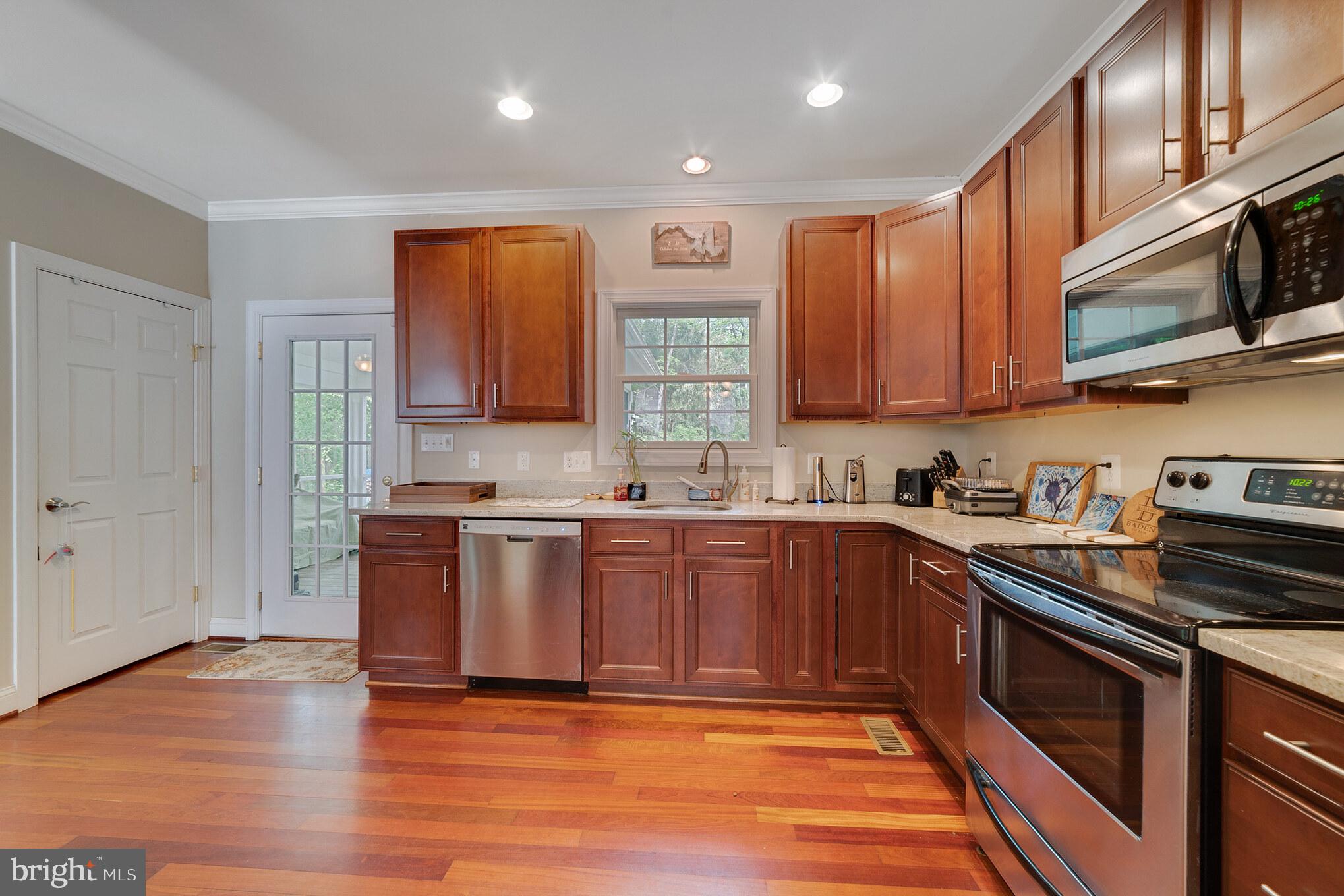 3294 Stepney Street Edgewater, MD 21037 - Photo 10 of 36 Gallery Image 10
