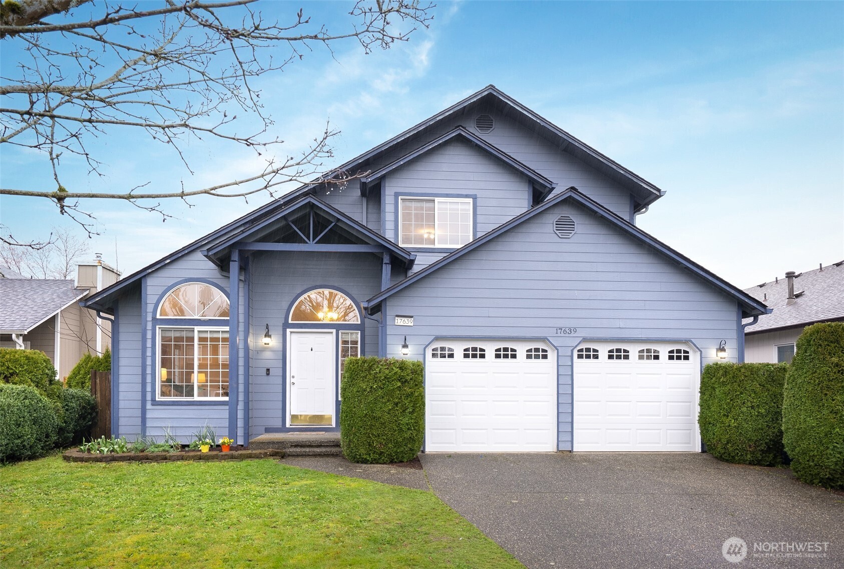 17639 Stanton Street Southeast Monroe, WA 98272 - Photo 21 of 24 a front view of a house with garden