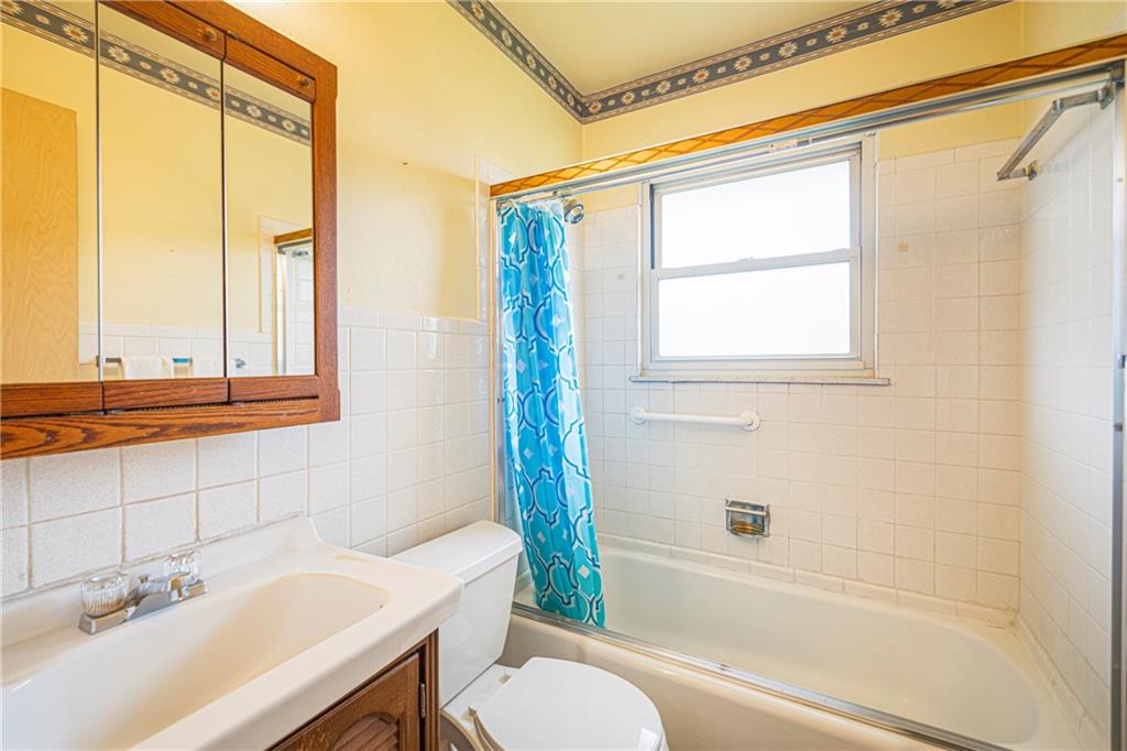 122 Louis Drive McKees Rocks, PA 15136 - Photo 15 of 25 Gallery Image 15