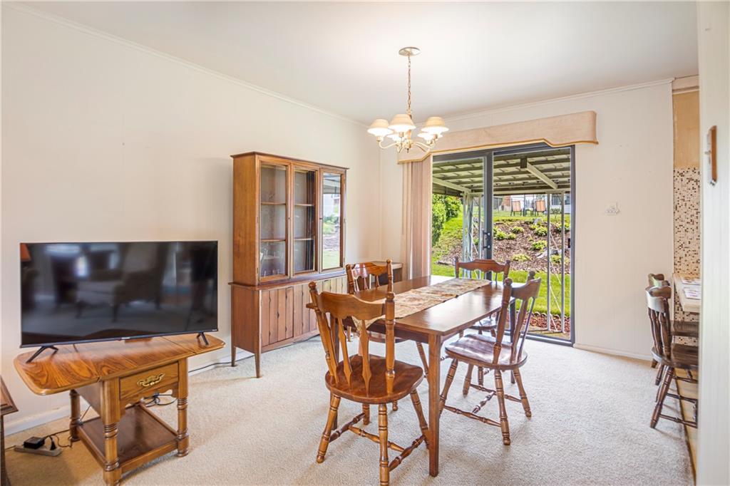 122 Louis Drive McKees Rocks, PA 15136 - Photo 4 of 25 Gallery Image 4