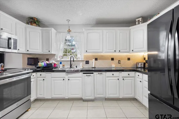 $329,900 | 12013 County Road 4163, Tyler, TX 75704