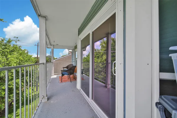 $94,999 | 18617 Egret Bay Boulevard, Unit 310, Webster, TX 77058