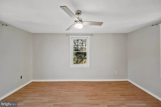 $2,200 | 704 South Arlington Mill Drive, Unit 204, Arlington, VA 22204