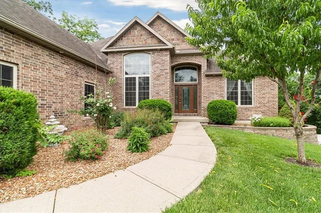 $545,000 | 906 Cheatham Court, Warrensburg, MO 64093