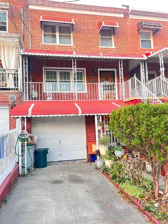 $780,000 | 1047 East 217th Street | Williamsbridge