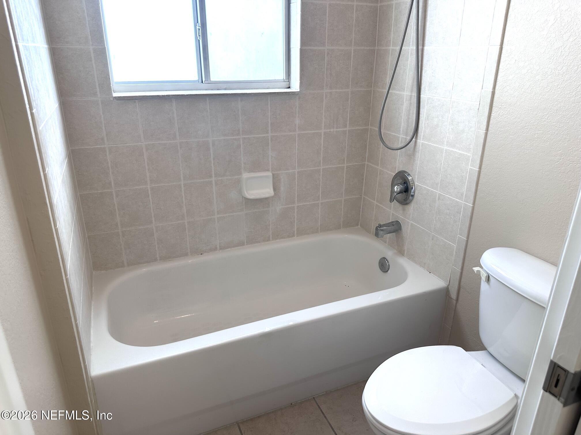 9745 Touchton Road, Unit 1124 Jacksonville, FL 32246 - Photo 15 of 39 Bathroom #1