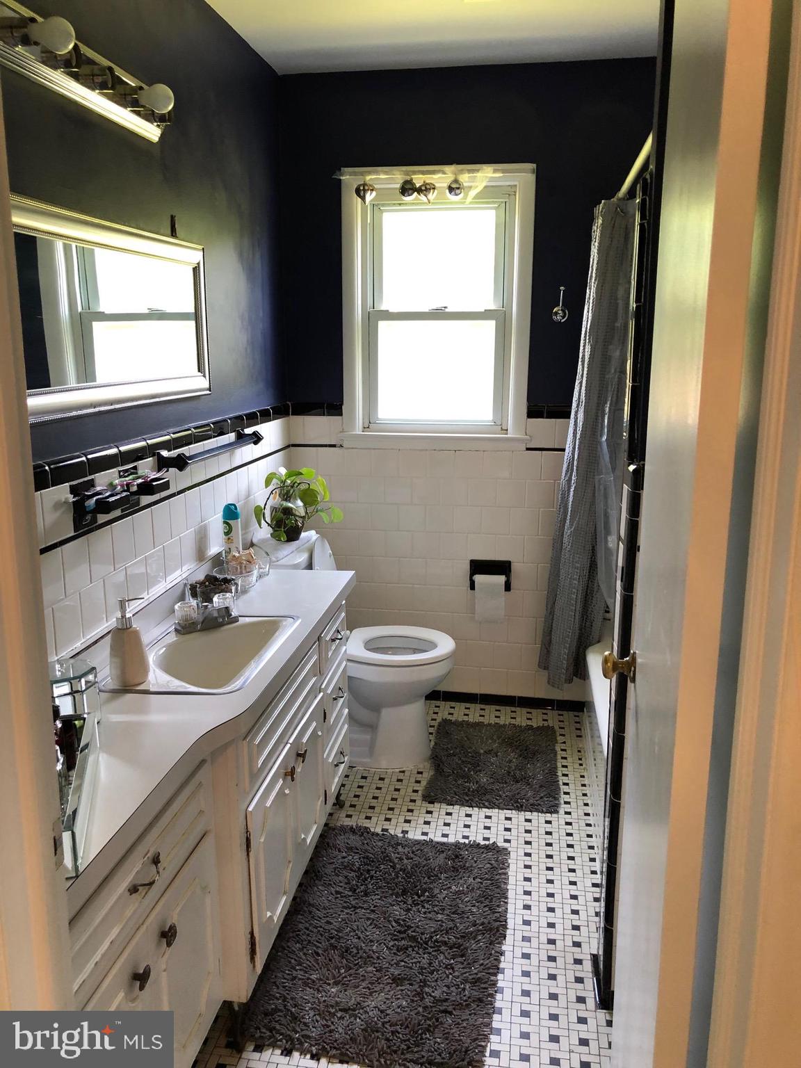 23121 Ridge Road Germantown, MD 20876 - Photo 17 of 33 Full Bath