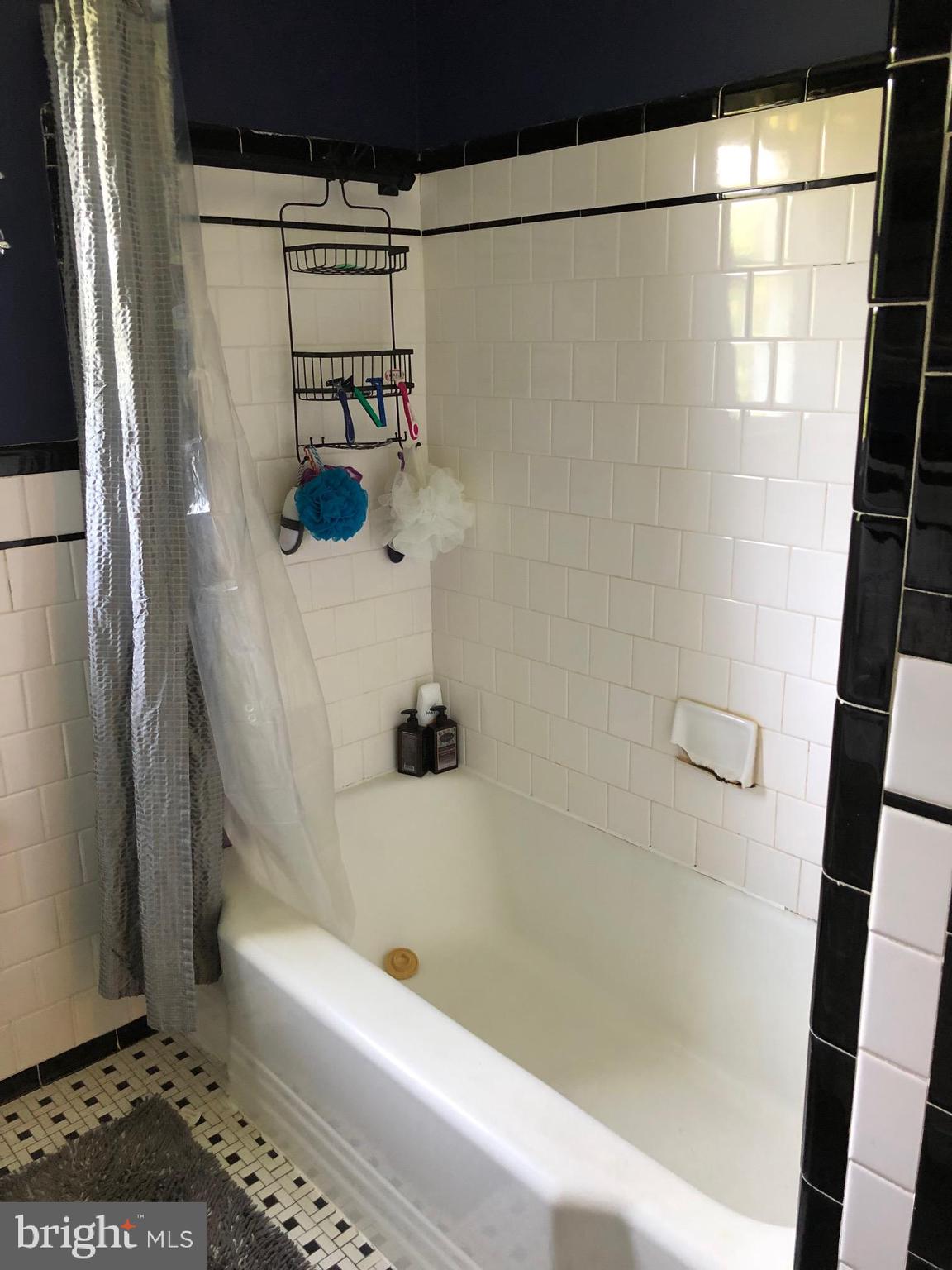 23121 Ridge Road Germantown, MD 20876 - Photo 18 of 33 Full Bath