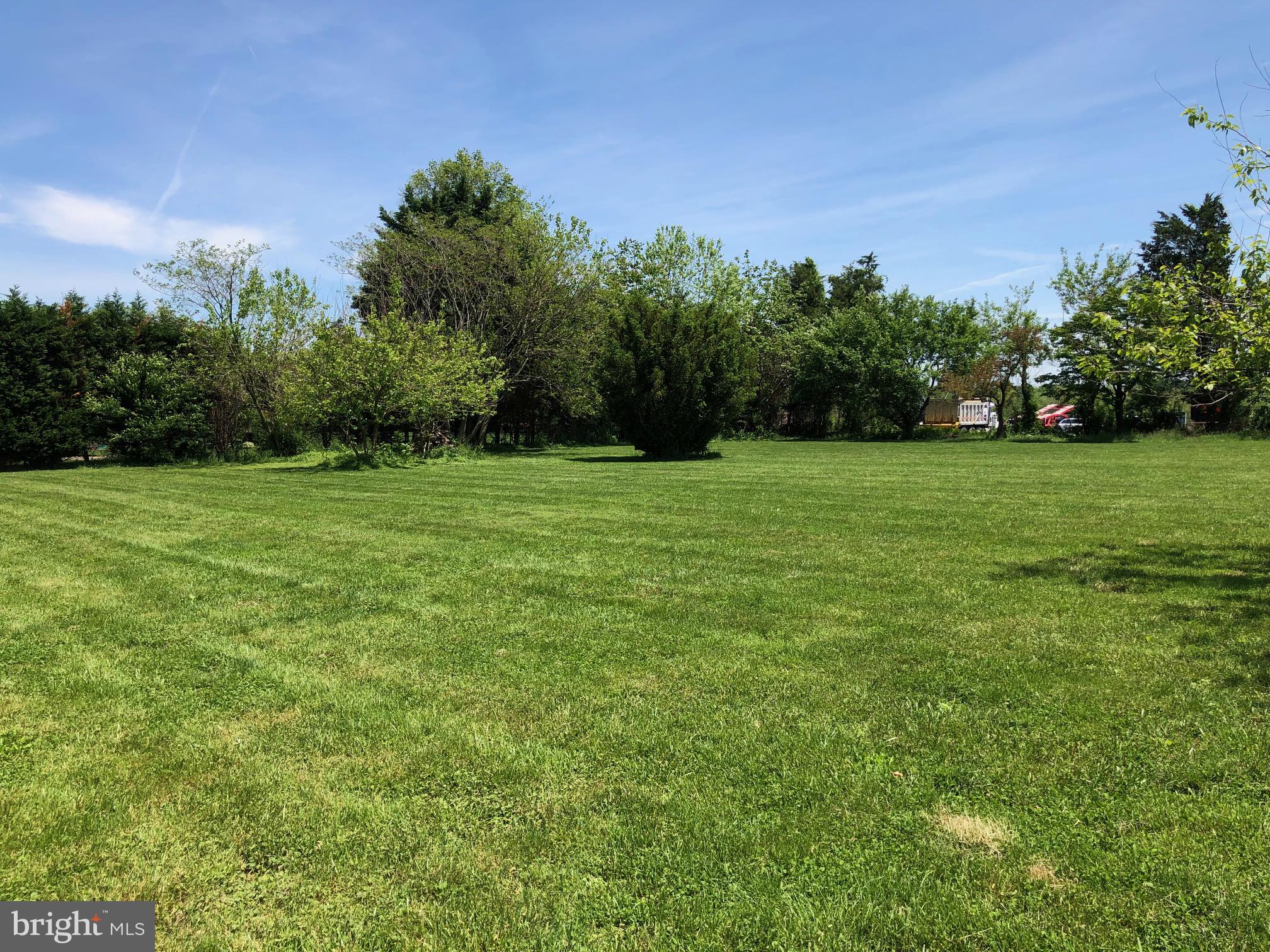 23121 Ridge Road Germantown, MD 20876 - Photo 33 of 33 Large Private rear yard