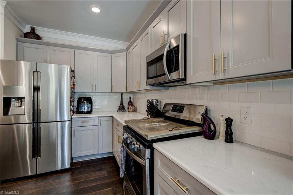 3556 Lamplight Way High Point, NC 27265 - Photo 15 of 38 Gallery Image 15