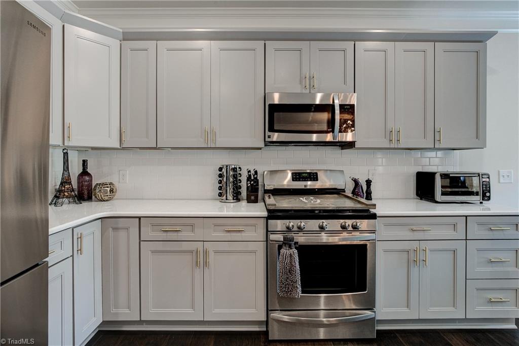 3556 Lamplight Way High Point, NC 27265 - Photo 16 of 38 Gallery Image 16