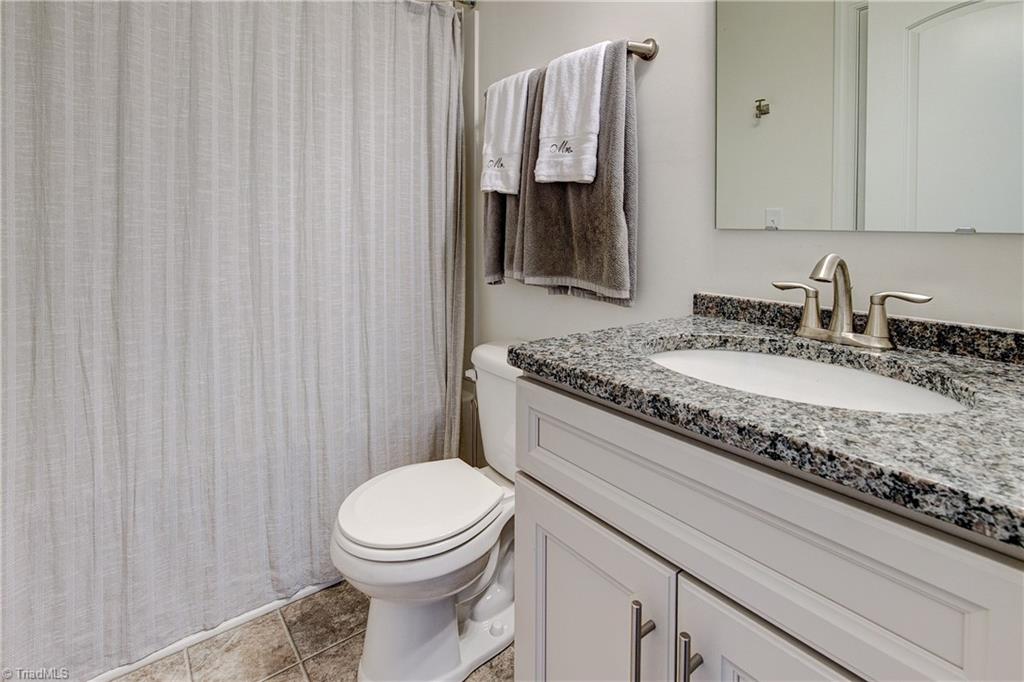 3556 Lamplight Way High Point, NC 27265 - Photo 31 of 38 Gallery Image 31
