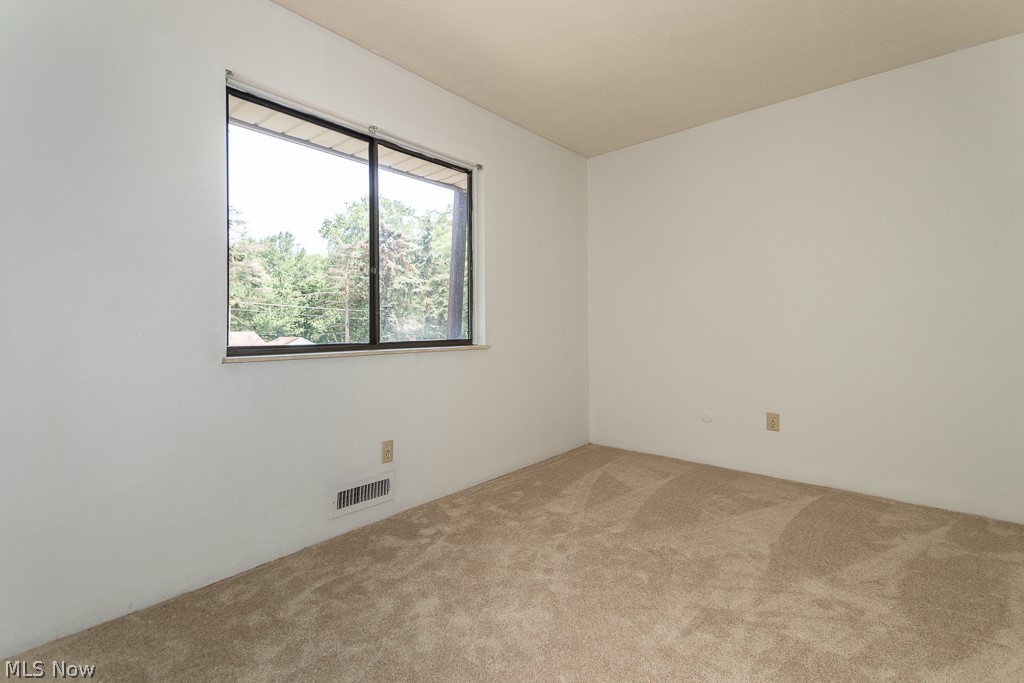 9956 Johnnycake Ridge Road, Unit A4 Painesville, OH 44077 - Photo 23 of 34