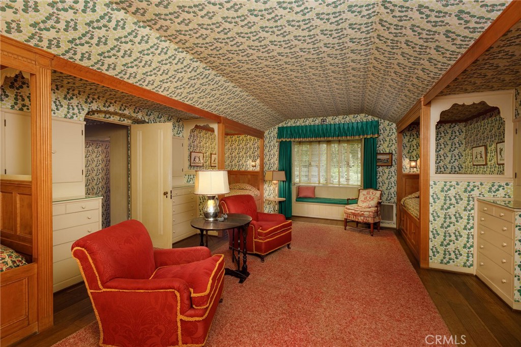 28641 North Shore Road Lake Arrowhead, CA 92352 - Photo 17 of 75