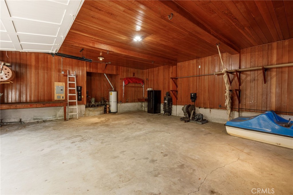 28641 North Shore Road Lake Arrowhead, CA 92352 - Photo 40 of 75