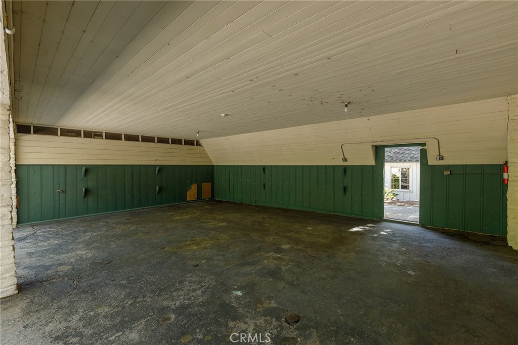 28641 North Shore Road Lake Arrowhead, CA 92352 - Photo 56 of 75 a view of a room