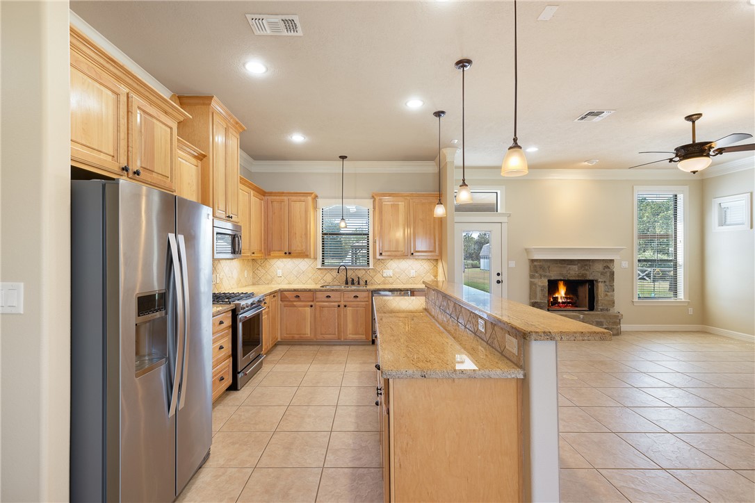 8700 Tejas Ranch Loop Bryan, TX 77808 - Photo 7 of 38