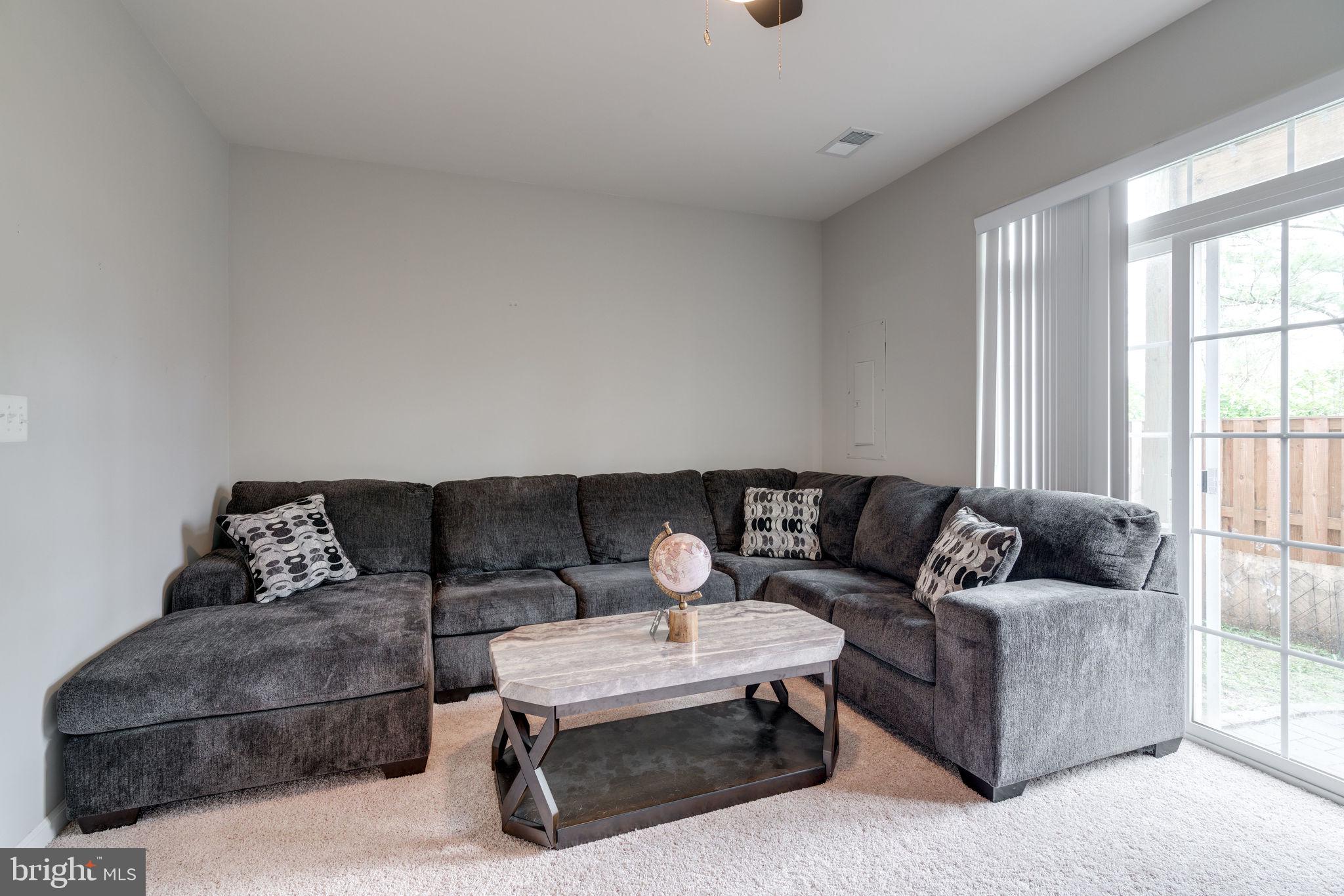 7452 Riding Meadow Way Manassas, VA 20111 - Photo 38 of 48 Main level living room