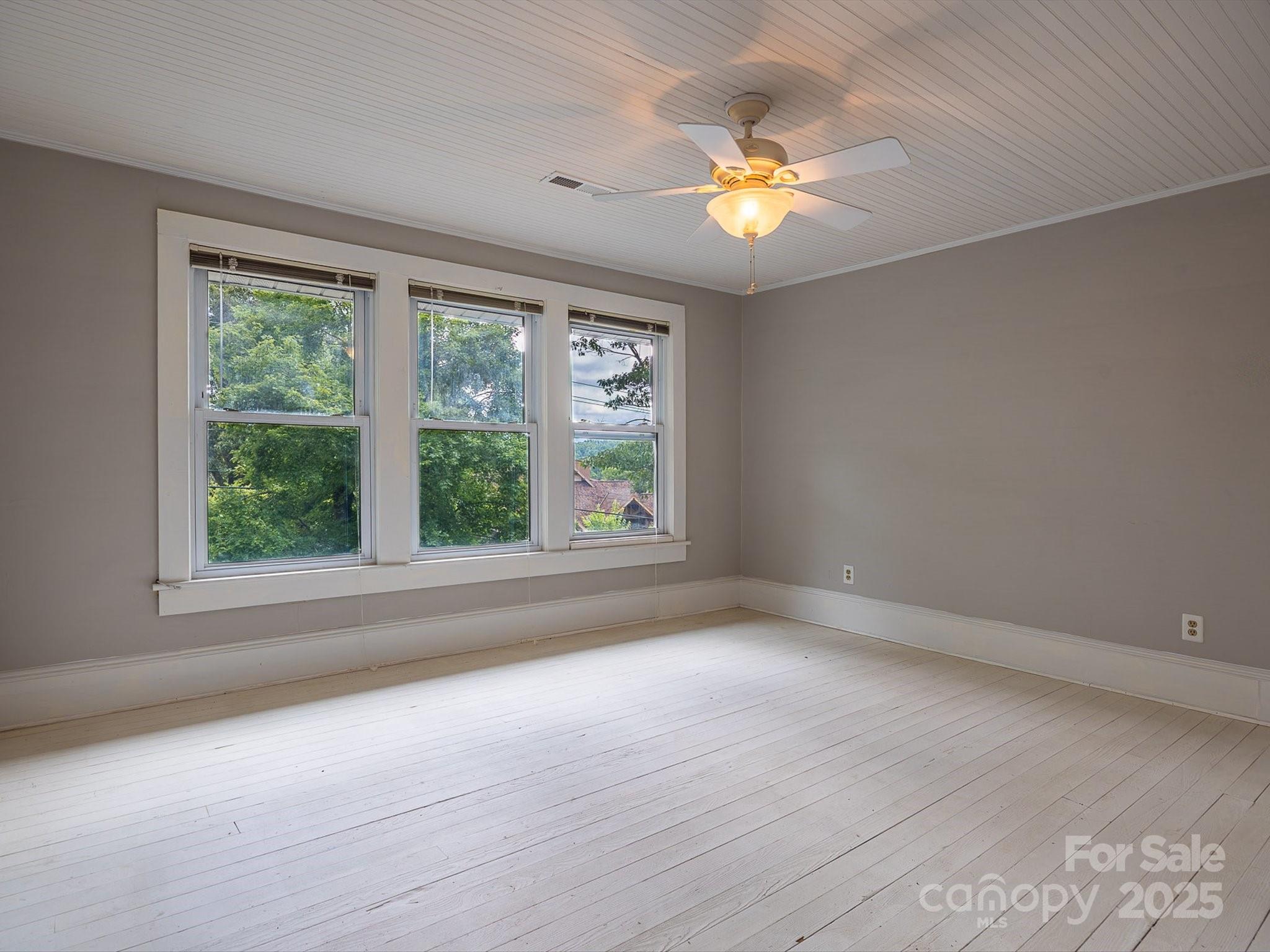 808 West Union Street Morganton, NC 28655 - Photo 32 of 40 a view of an empty room with a window