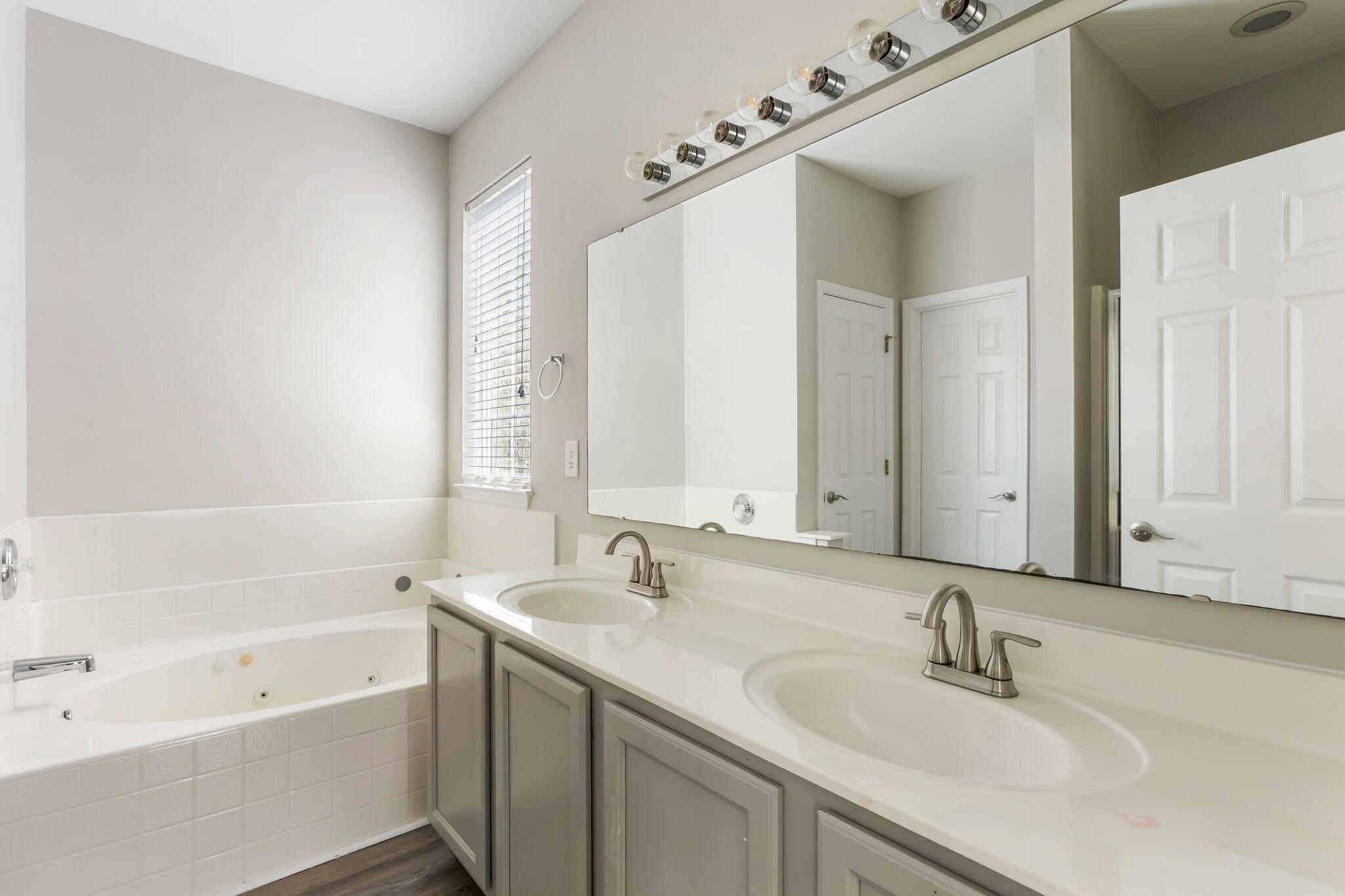 3171 Sonja Way Mount Pleasant, SC 29466 - Photo 12 of 20 primary bathroom