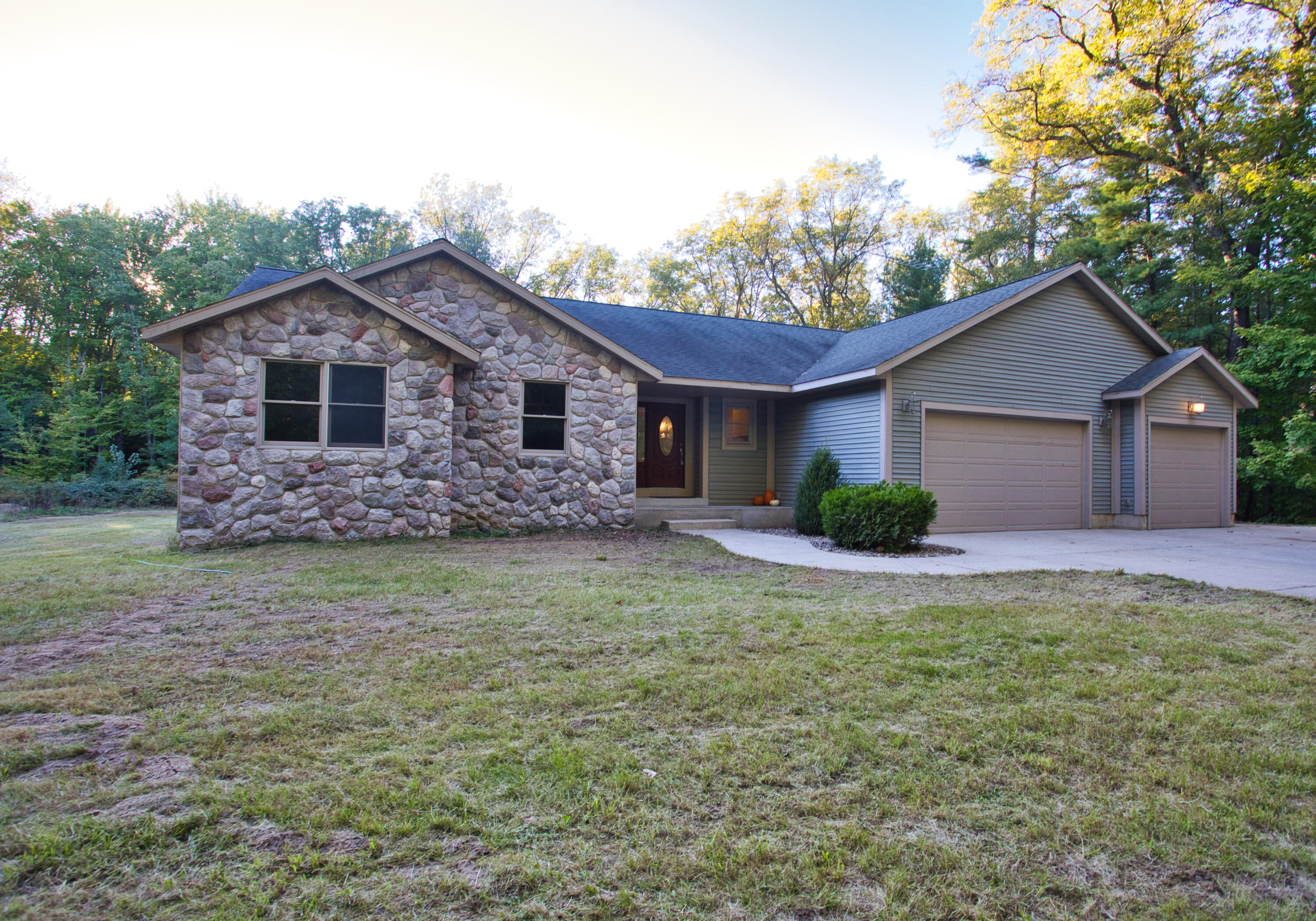 5213 Austin Road Twin Lake, MI 49457 - Photo 3 of 46 _25A0279