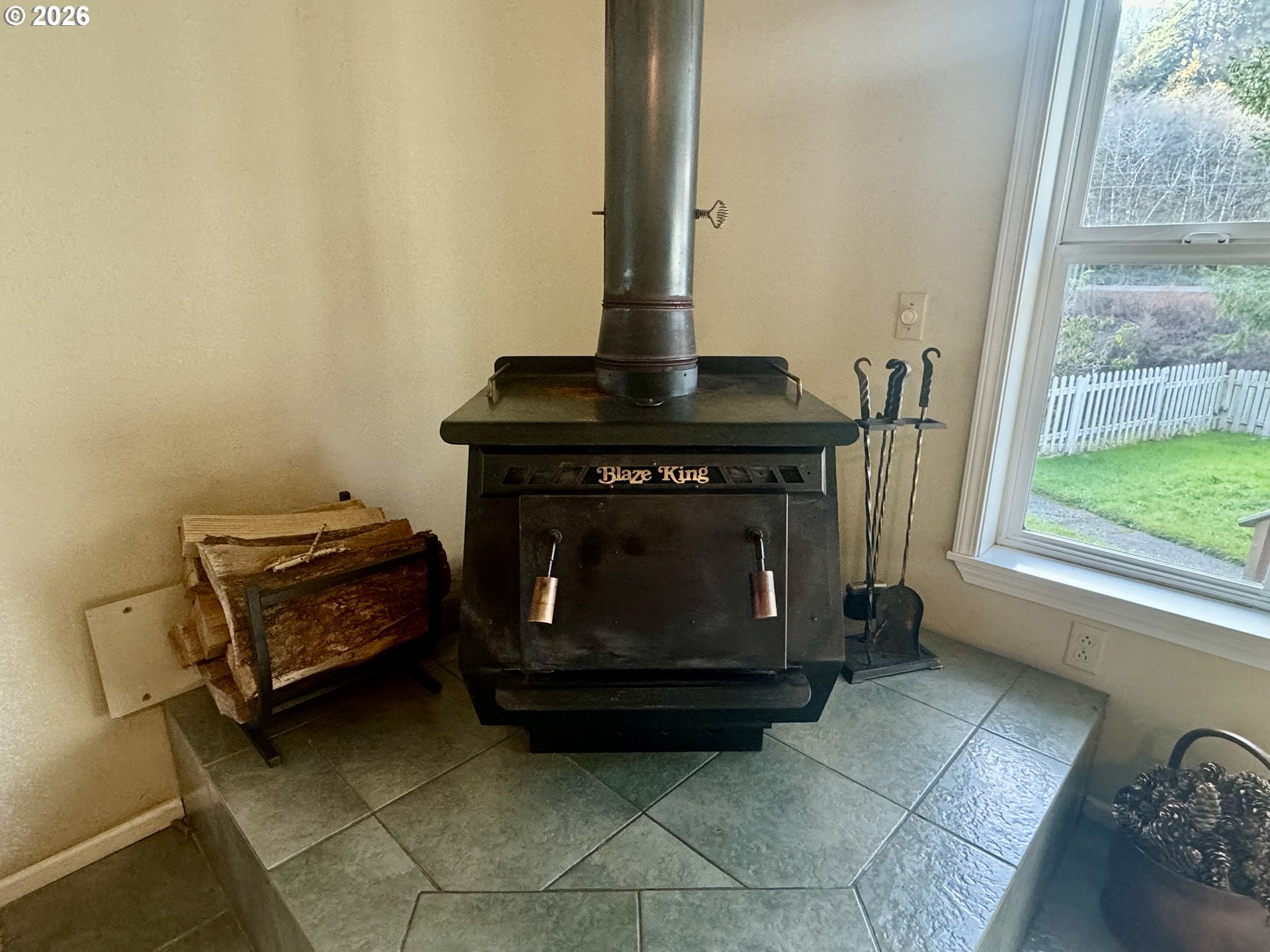 11445 East Mapleton Road Mapleton, OR 97453 - Photo 17 of 39