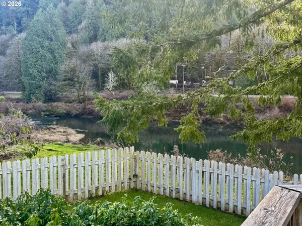 $775,000 | 11445 East Mapleton Road, Mapleton, OR 97453