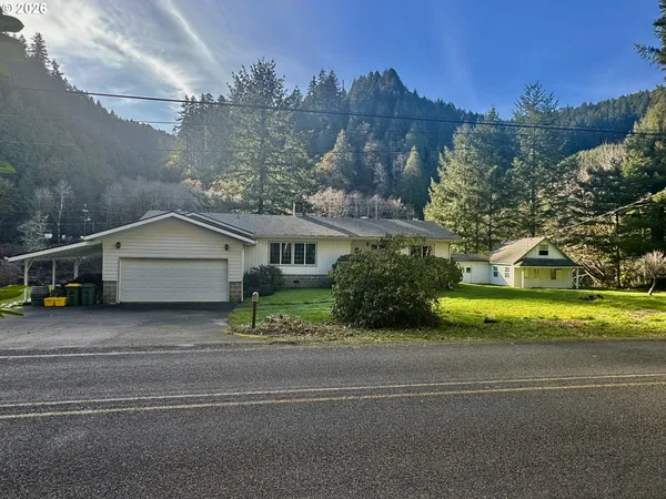 $775,000 | 11445 East Mapleton Road, Mapleton, OR 97453