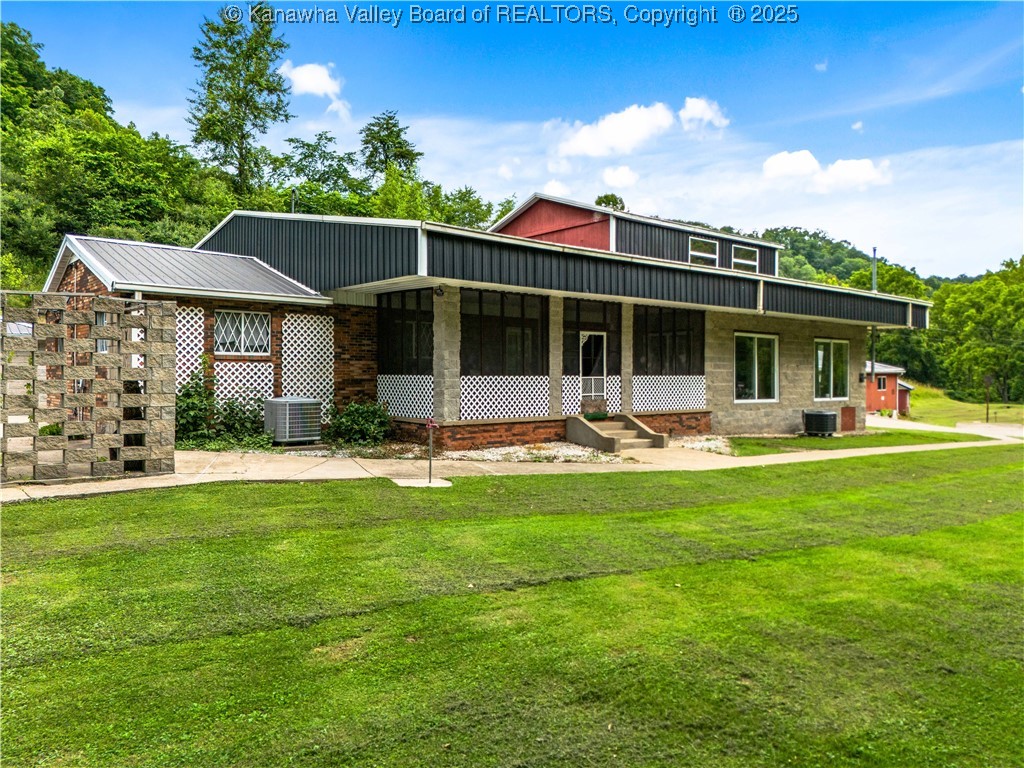 18334 Charleston Road Kenna, WV 25248 - Photo 36 of 45 Gallery Image 36