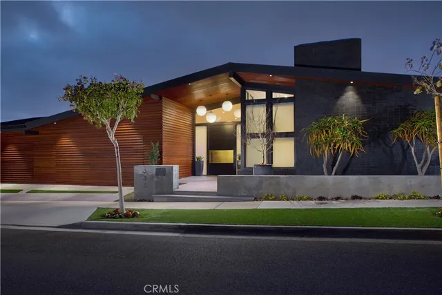 $8,495,000 | 333 Milford Drive, Corona del Mar, CA 92625