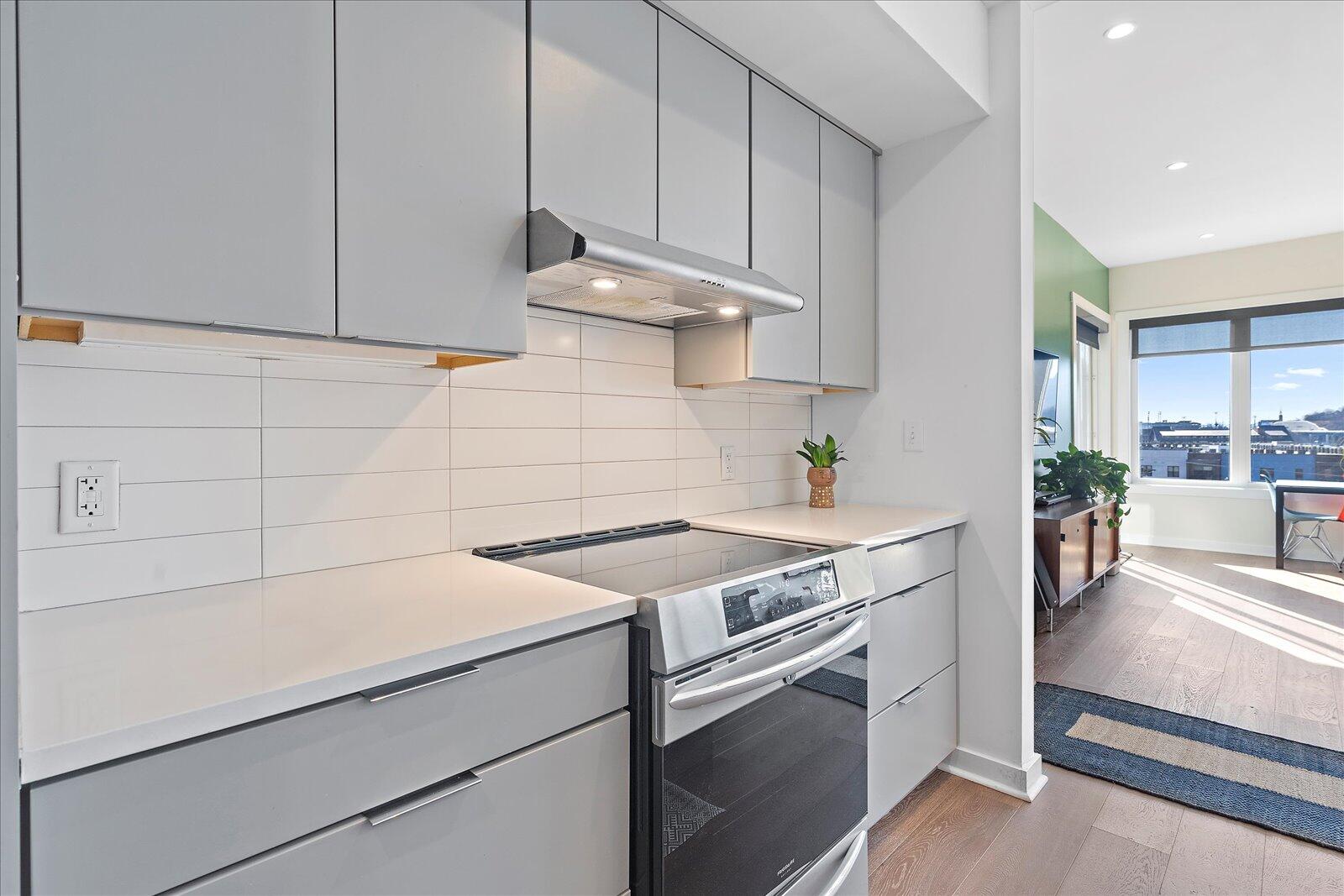 411 Fairpoint Street, Unit 202 Chattanooga, TN 37405 - Photo 6 of 45 05-411 Fairpoint St 202-5