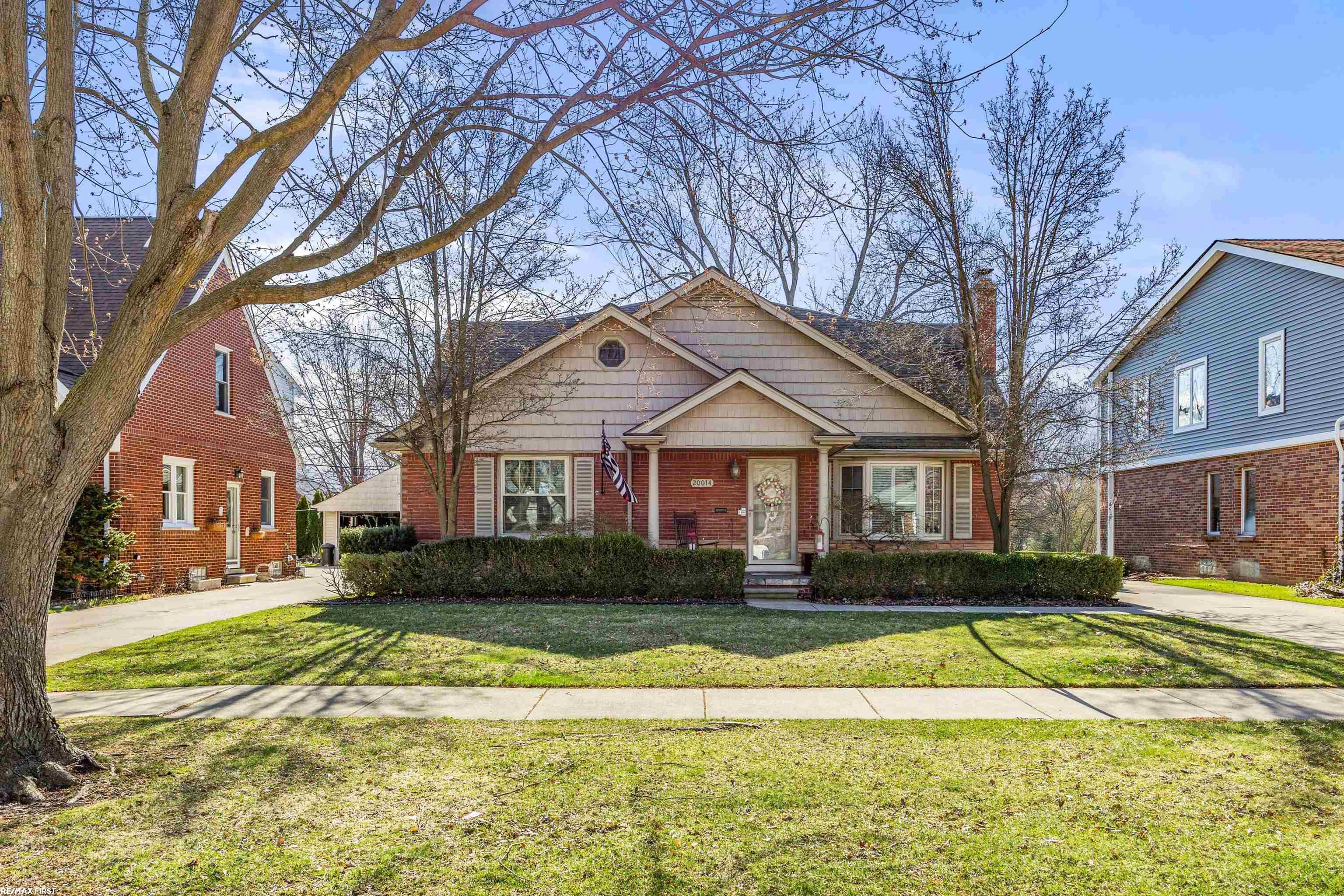 20014 Holiday Road Grosse Pointe Woods, MI 48236 - Photo 55 of 56