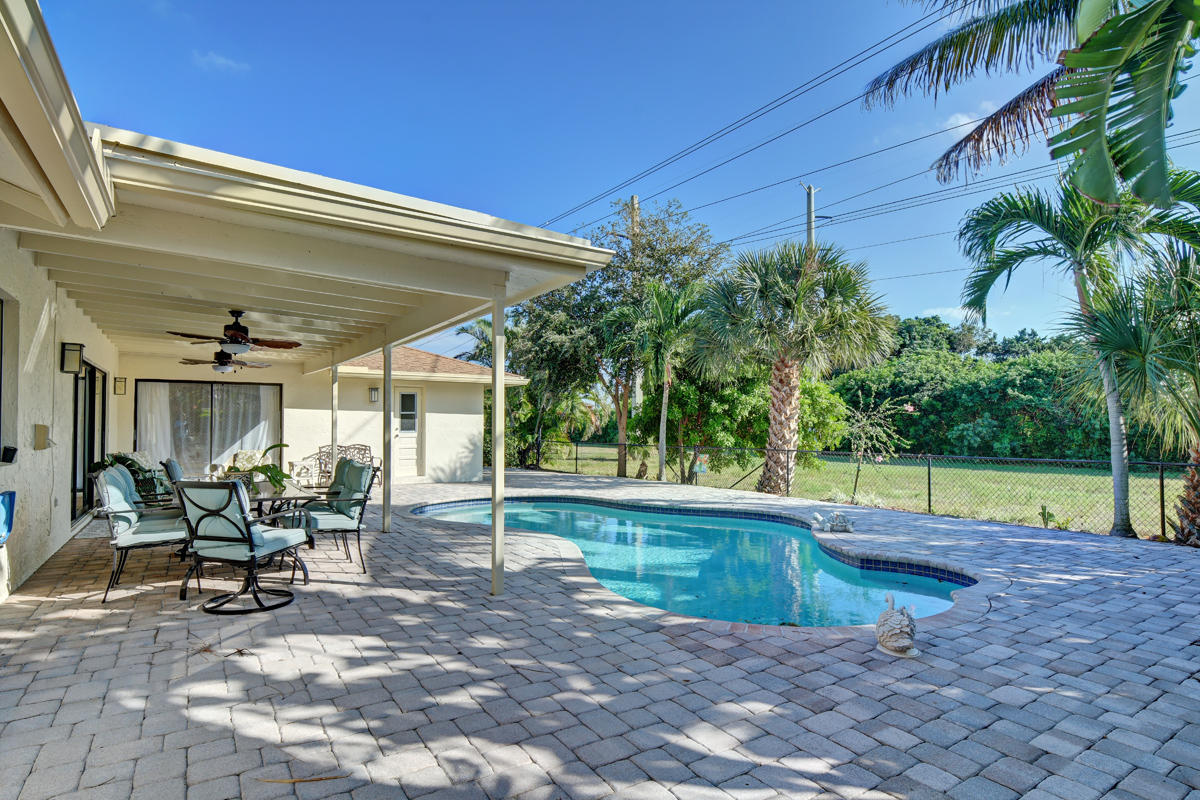 4410 Brandywine Drive Boca Raton, FL 33487 - Photo 23 of 27 Southern Exposure Patio