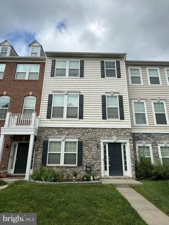 $680,000 | 44139 Puma Square, Chantilly, VA 20152