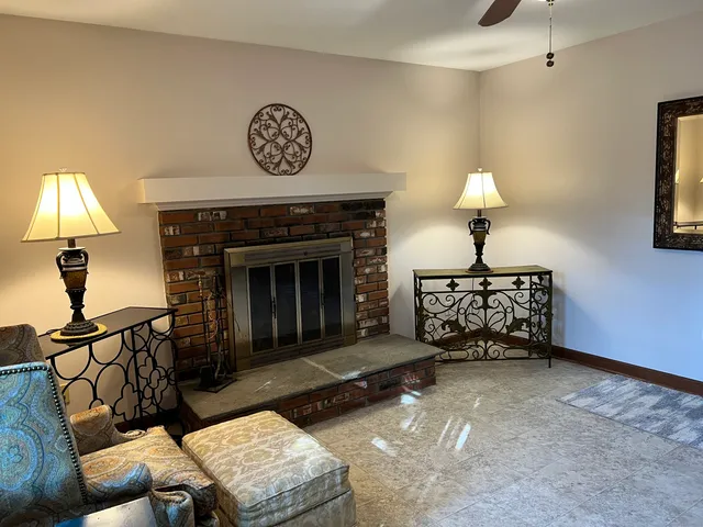 $1,200 | 4 Santa Lane, Unit INLAW, New Milford, CT 06776