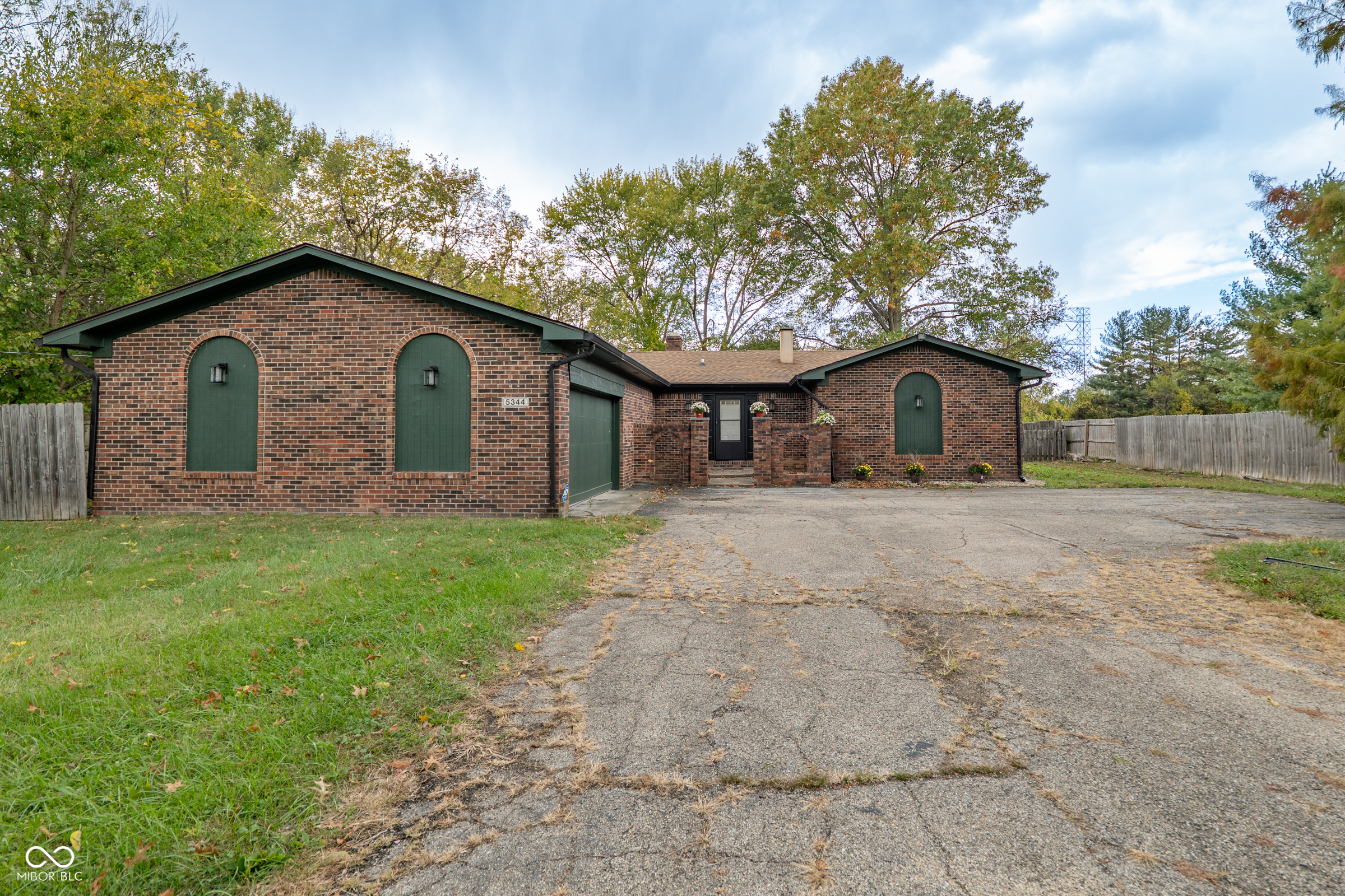 5344 Tincher Road Indianapolis, IN 46221 - Photo 3 of 34 Gallery Image 3