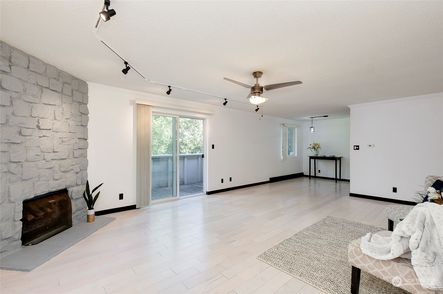 3206 Pine Road Northeast, Unit D12 Bremerton, WA 98310 - Photo 8 of 28 Gallery Image 8