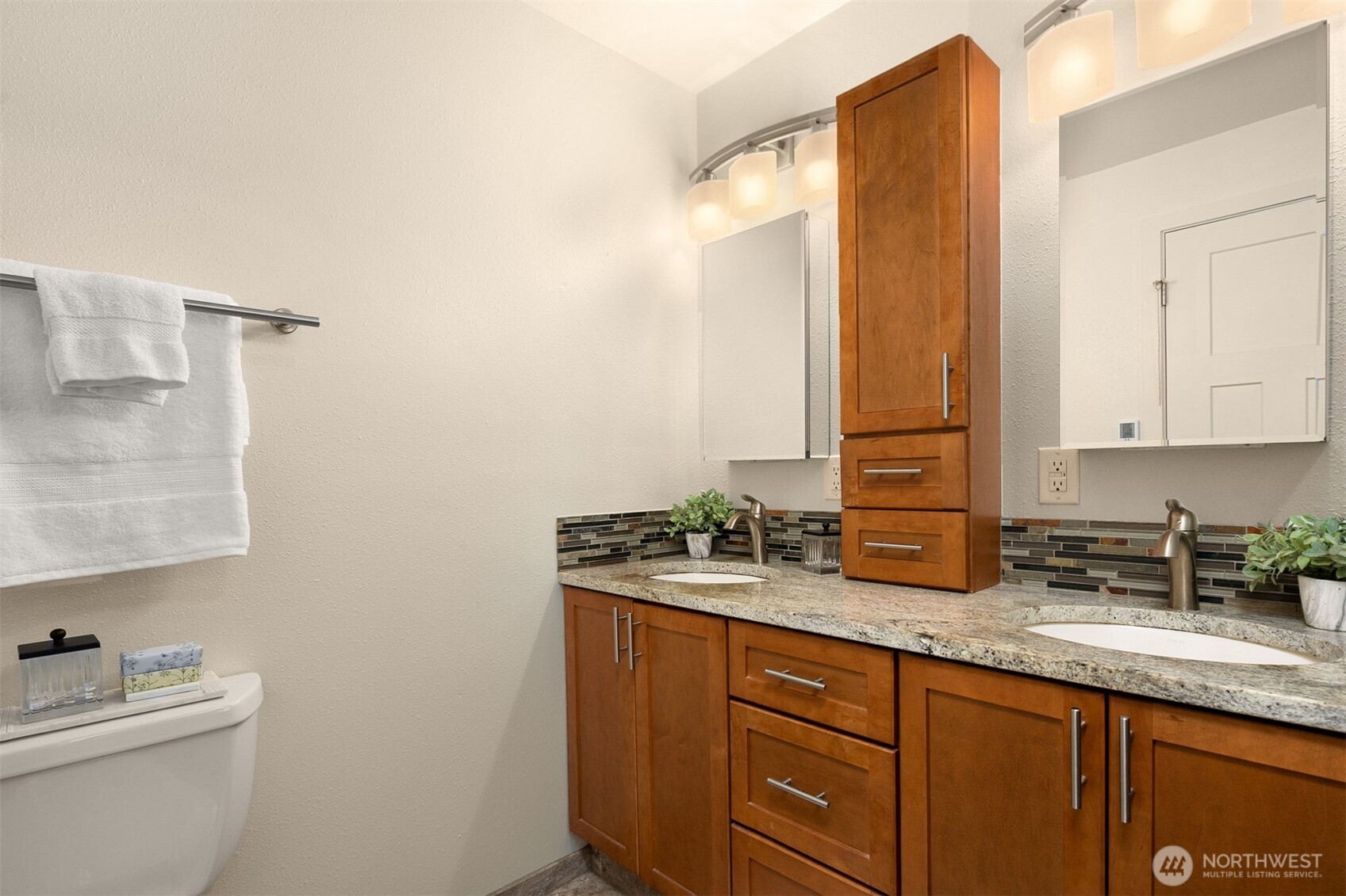 625 Aloha Way Edmonds, WA 98020 - Photo 13 of 31 Gallery Image 13