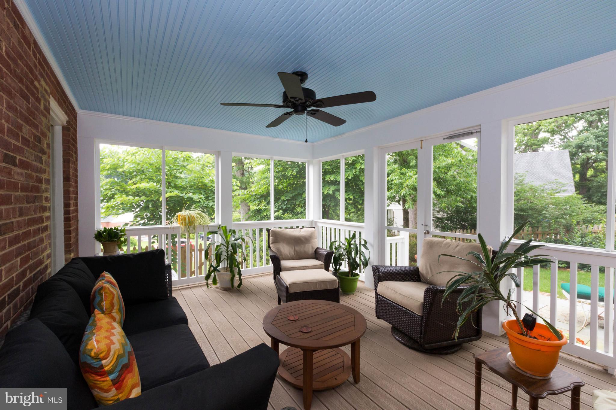 9600 Sutherland Road Silver Spring, MD 20901 - Photo 11 of 30 a living room with furniture and a large window