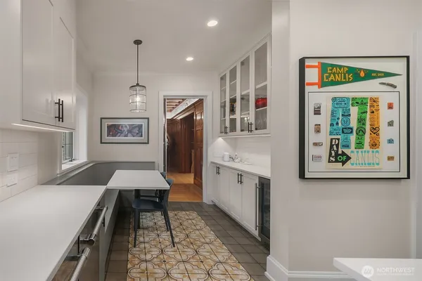 $5,000,000 | 803 East Prospect Street, Seattle, WA 98102