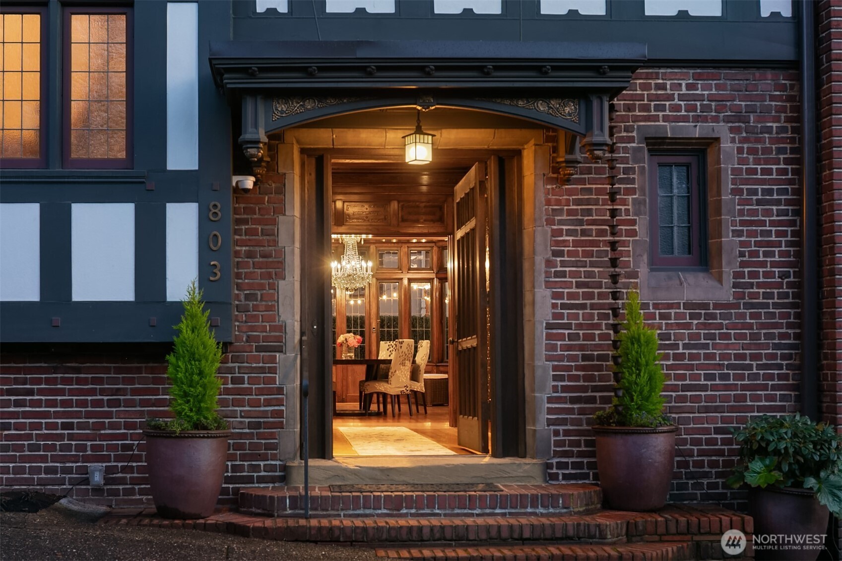 803 East Prospect Street Seattle, WA 98102 - Photo 3 of 40