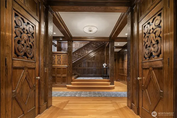 $5,000,000 | 803 East Prospect Street, Seattle, WA 98102