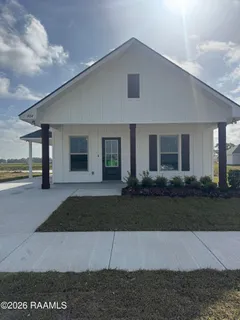 $227,999 | 404 Willow Bend, Youngsville, LA 70592