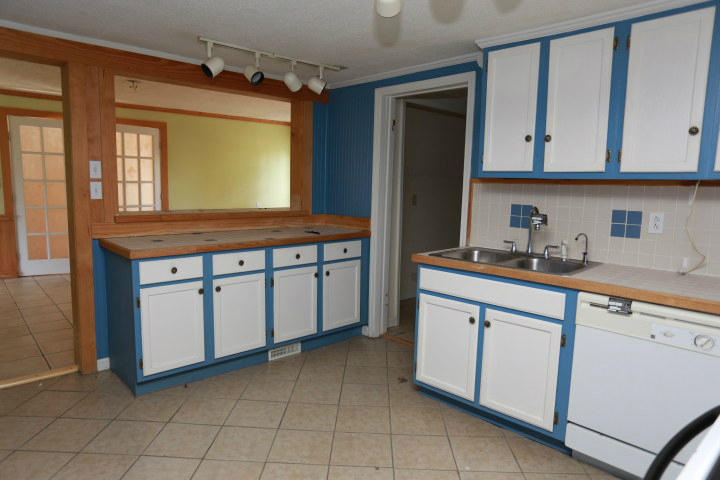 4614 Delashmitt Road, Unit 5 Hixson, TN 37343 - Photo 8 of 18 IMG_6622