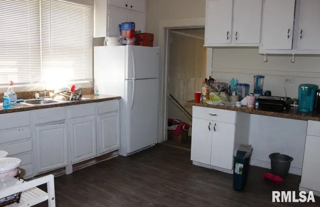 $44,900 | 408 South James Street, Carbondale, IL 62901