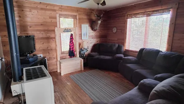 $195,000 | 10478 Leander Road, Angora, MN 55703