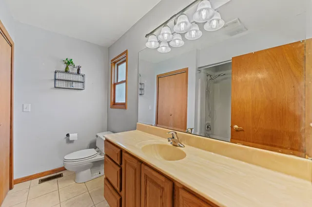 $289,900 | 8099 Clearview Drive, Rockford, IL 61102