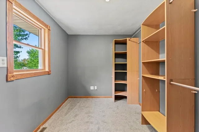 $289,900 | 8099 Clearview Drive, Rockford, IL 61102